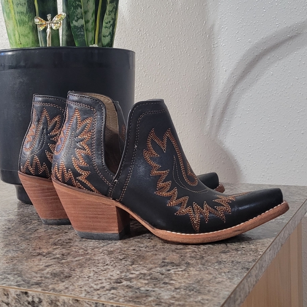 Black Leather Western Ankle Booties with Brown Stitching